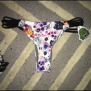 Jolyn Bottoms - BRAND NEW - Barbs Print 🌺🌊